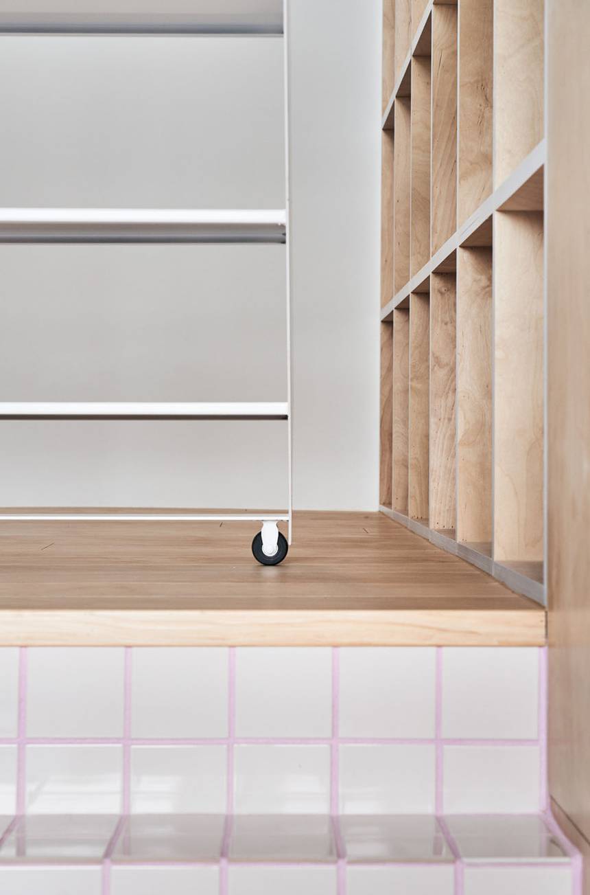 tiny-apartment-design-rolling-stair
