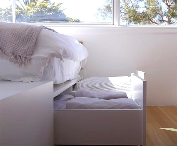 small-apartment-design-bed-storage