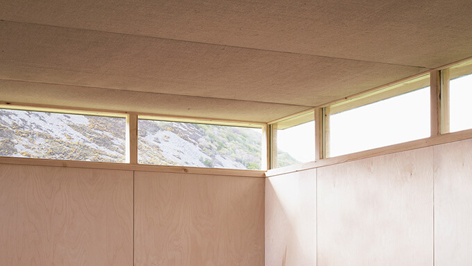 tiny-cabin-high-window-horizontal-band