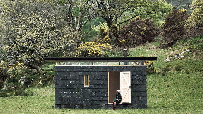 tiny-cabin-exterior
