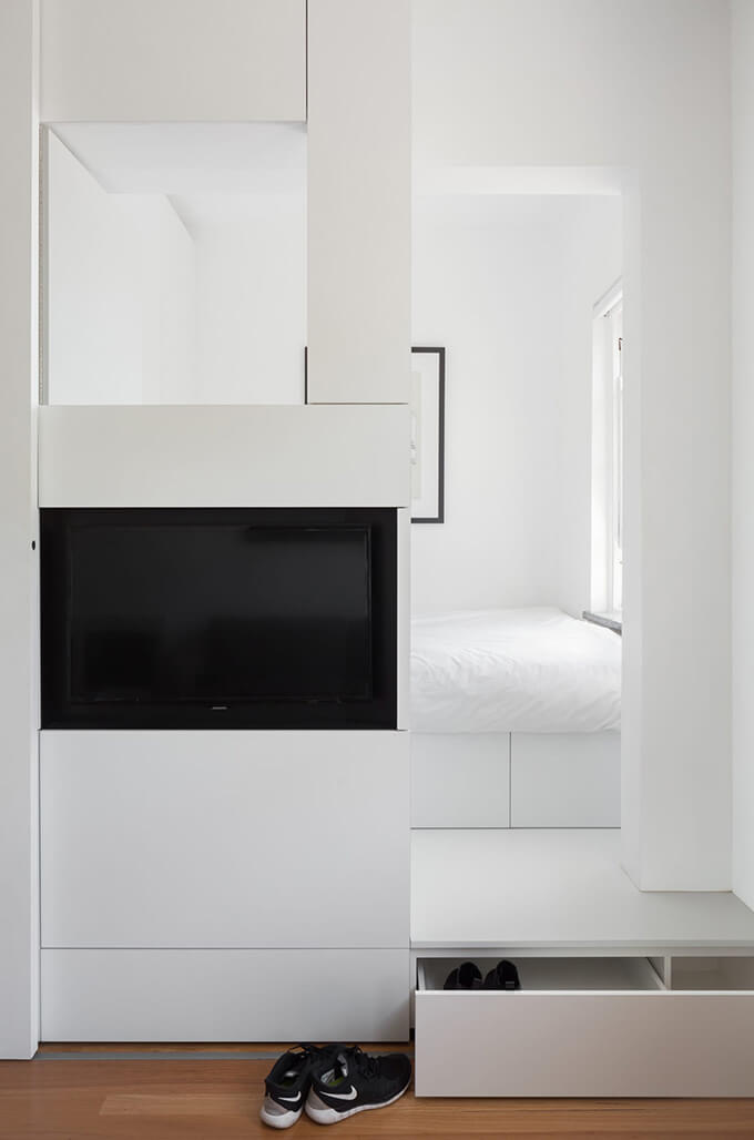 micro-apartment-design-bedroom-window