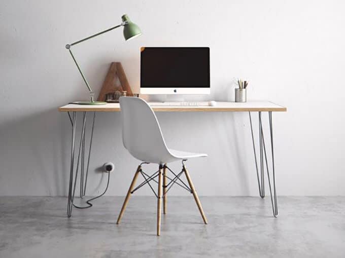 desk-chair-eames-molded-plastic-3-dowel