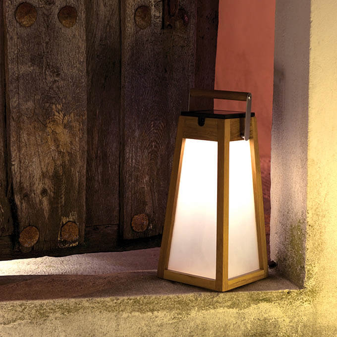 outdoor-table-lamp-roam-2