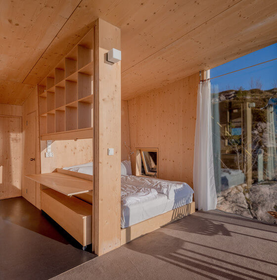 cabin-rental-built-in-storage