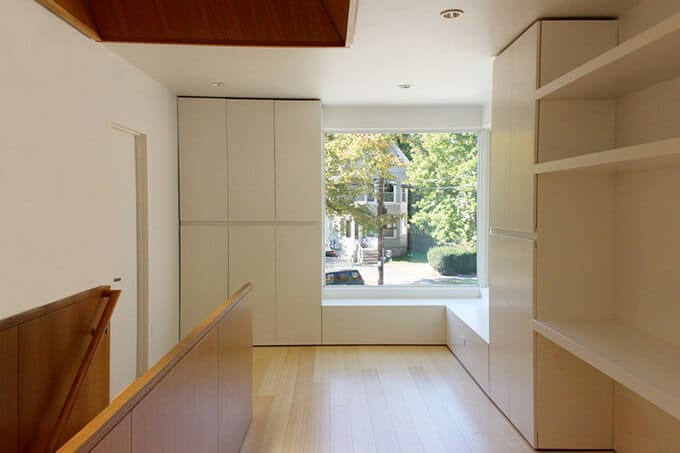 modern-suburban-house-built-in-storage