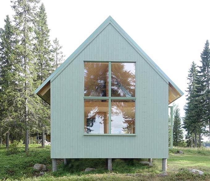 tiny-cottage-exterior-3