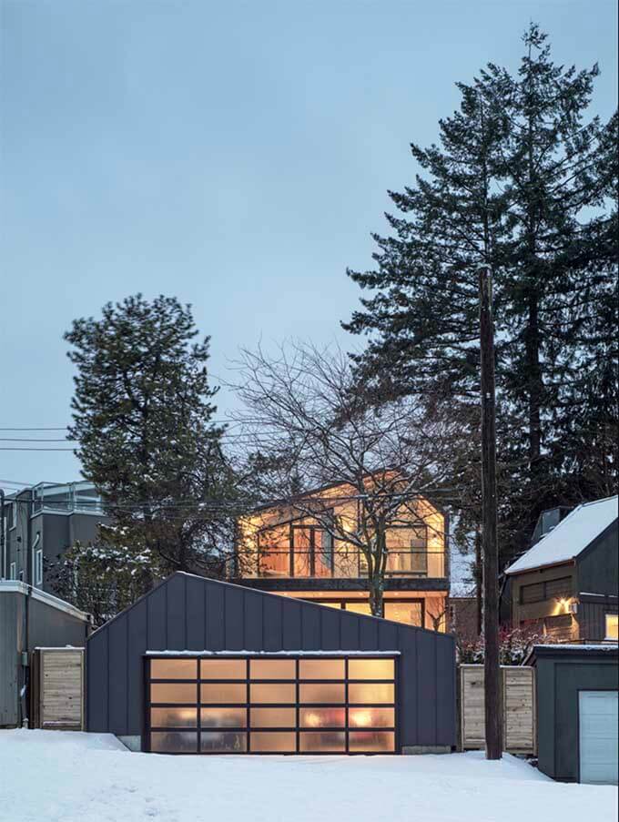 contemporary-house-garage-1