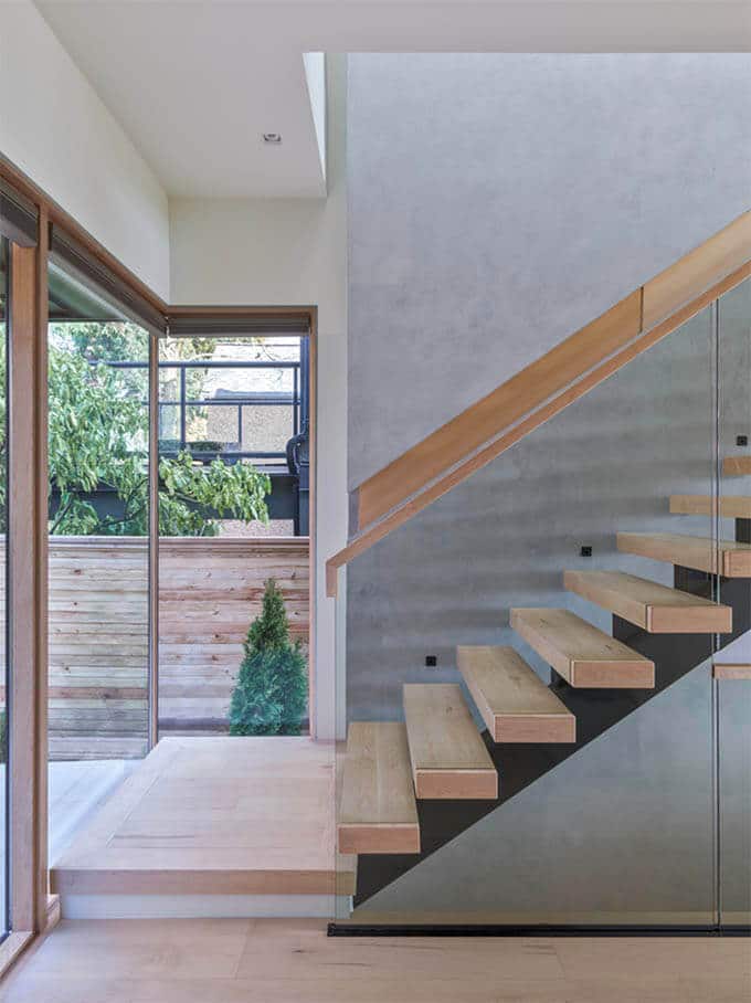 contemporary-house-stair-2