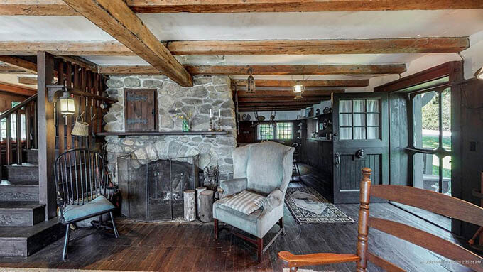 stone-cottage-living-room-2