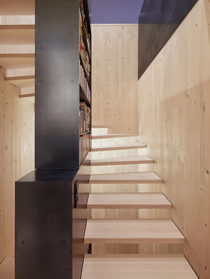 wood-house-interior-stair-1